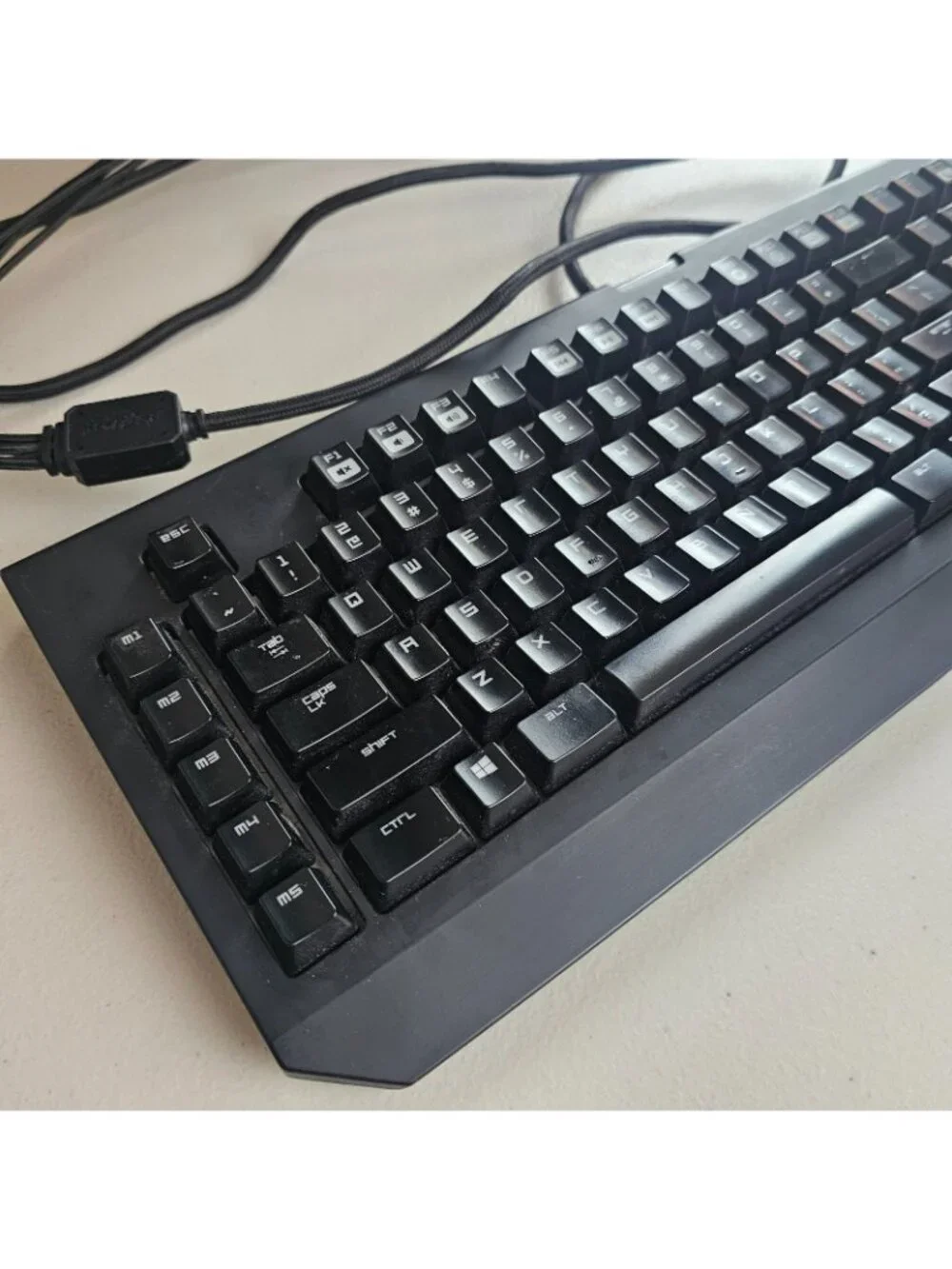 READ Razer BlackWidow Chroma Mechanical Gaming Keyboard RZ03-0122 USB Audio